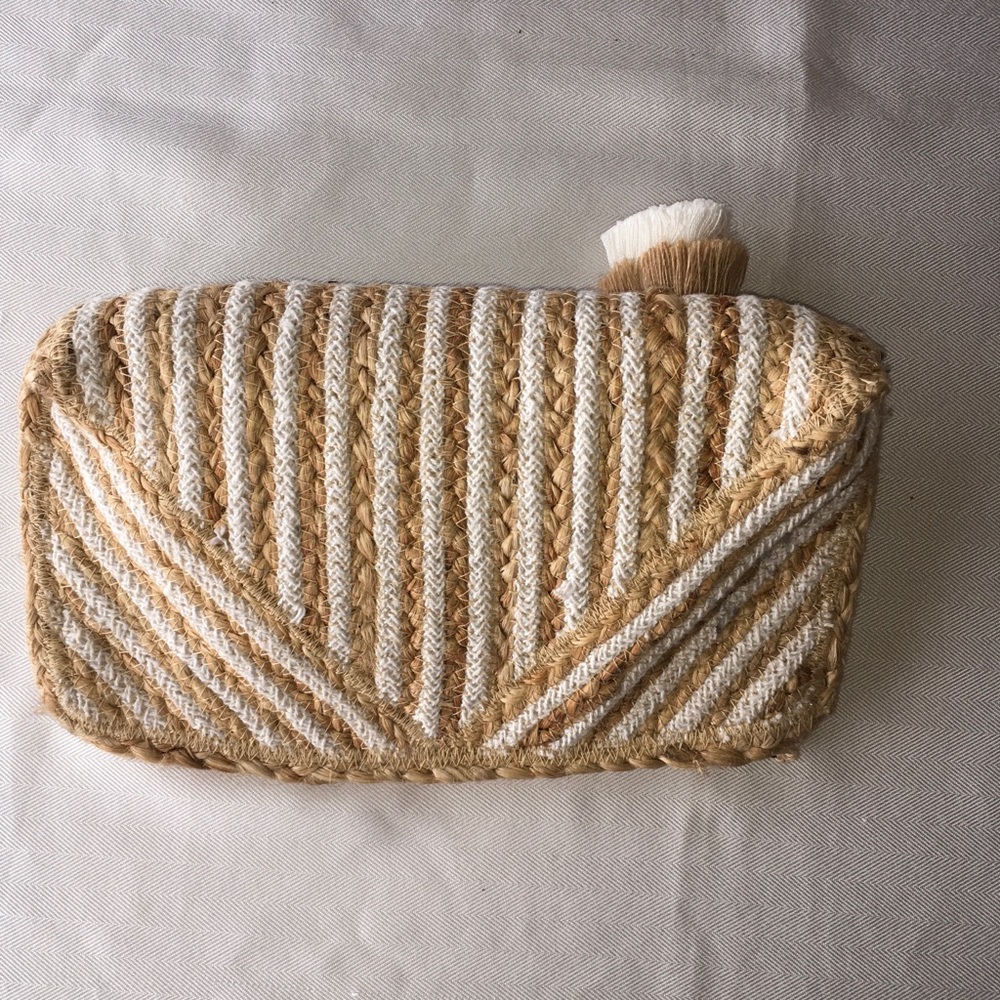 NWT Express Woven Clutch, Neutral Tones - Picture 2 of 4